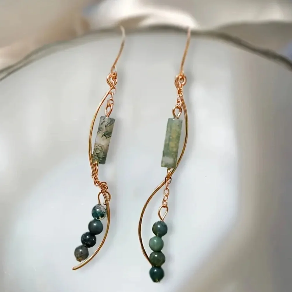 NWT! Beautiful Green Stone Beads with Gold Tone Wire Pierced Dangle Earrings!